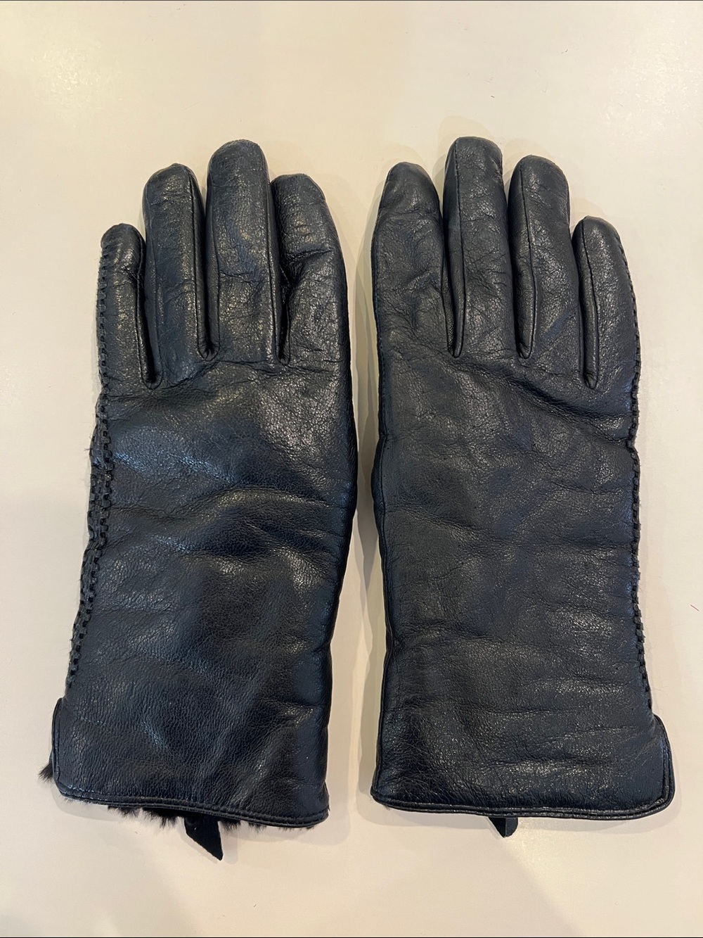 Black Leather fur lined Gloves - Classic Winter Accessory